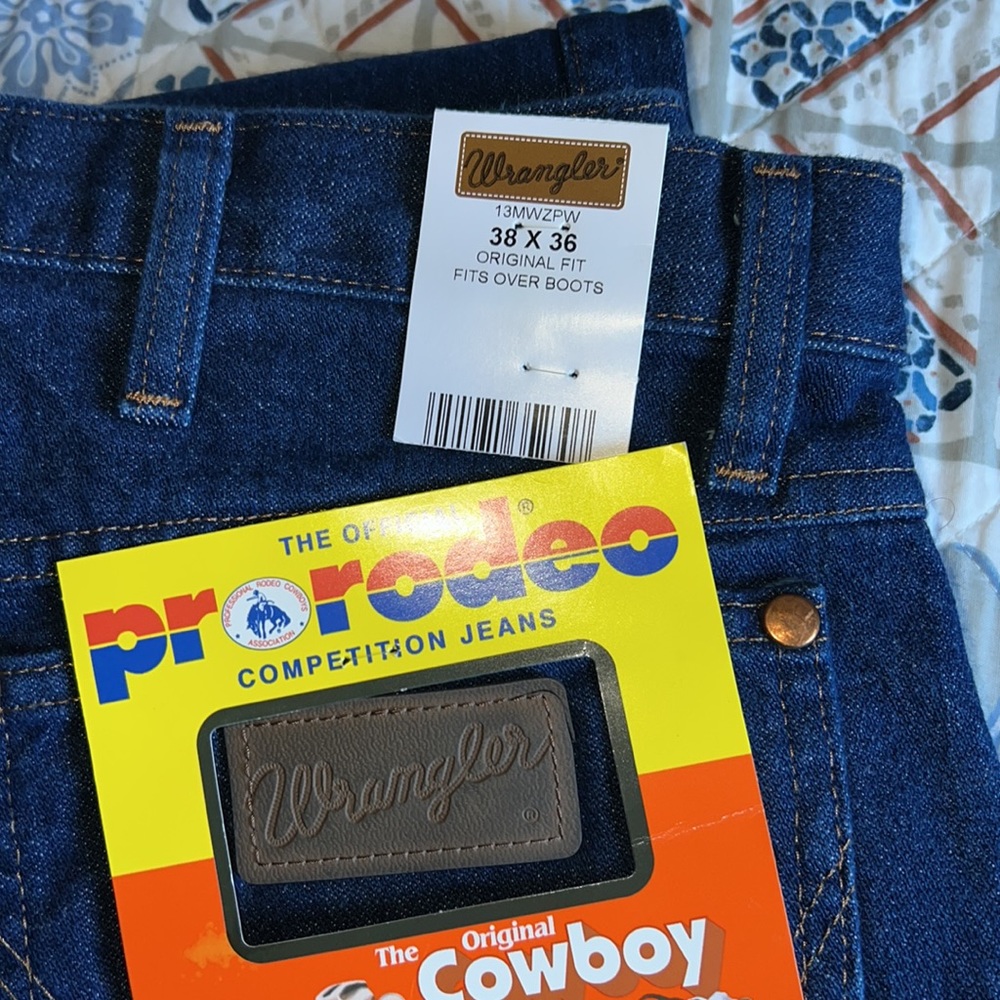 Original Fit Wrangler, ProRodeo Cowboy Cut Jeans - Picture 2 of 12